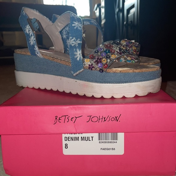 Betsy Johnson denim + detail straps - Picture 7 of 7